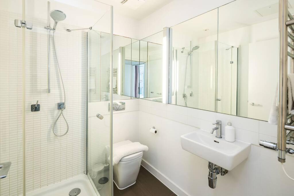 Appartamento Chic And Spacious Flat Near Bond Street Londra Esterno foto