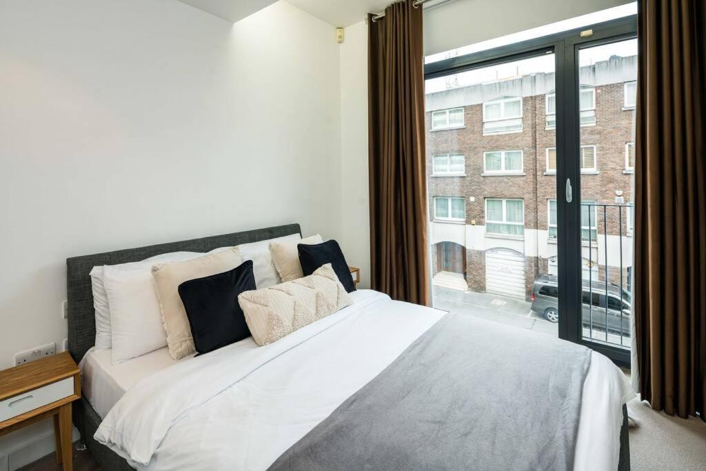 Appartamento Chic And Spacious Flat Near Bond Street Londra Esterno foto