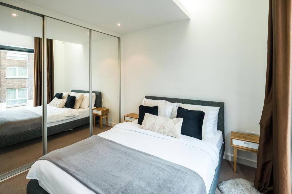 Appartamento Chic And Spacious Flat Near Bond Street Londra Esterno foto