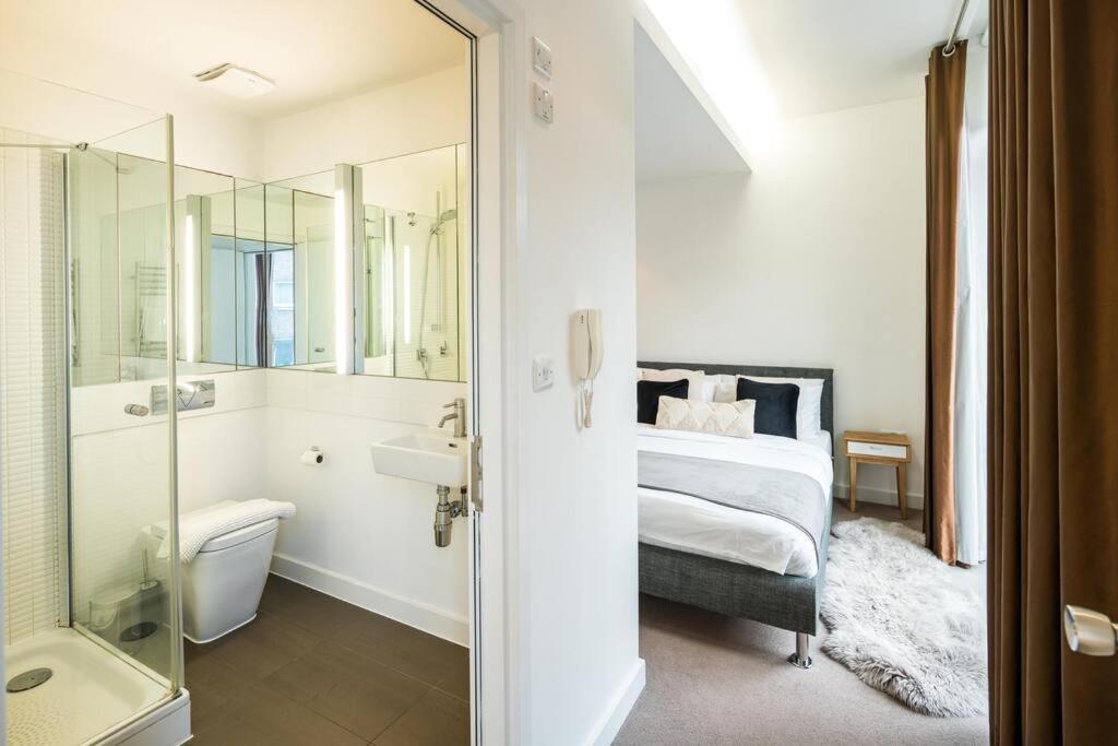 Appartamento Chic And Spacious Flat Near Bond Street Londra Esterno foto