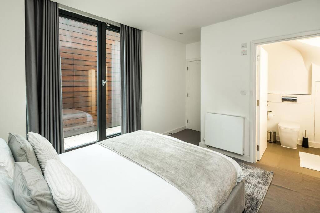 Appartamento Chic And Spacious Flat Near Bond Street Londra Esterno foto