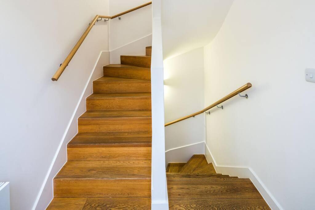 Appartamento Chic And Spacious Flat Near Bond Street Londra Esterno foto